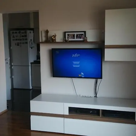 Three Bedroom In Attractive Location سكوبجي
